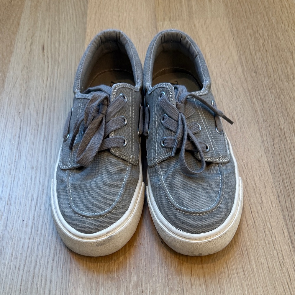 Zara Boy’s Gray Canvas Sneakers